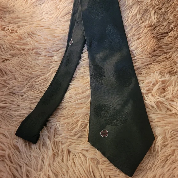 Halston III tie - Picture 2 of 3